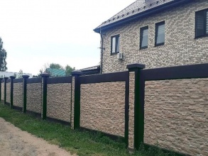 Кирпичный забор с камнем 100 метров