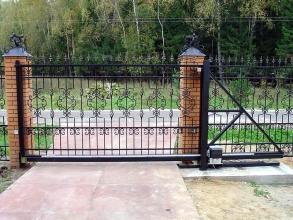 Кованые откатные ворота - пример 10