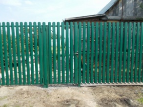 Забор из евроштакетника с бетонированием столбов 20 метров