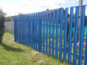 Забор из евроштакетника с бетонированием столбов 40 метров