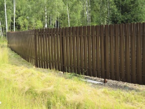 Забор из евроштакетника с забивными столбами 146 метров