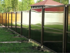 Забор из поликарбоната на металлическом каркасе 150 метров