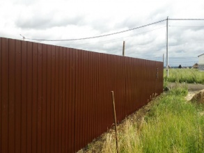 Забор из профнастила с бетонированием столбов 156 метров