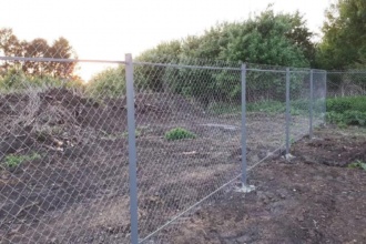 Забор из сетки рабицы в натяг с протяжкой арматуры 50 метров
