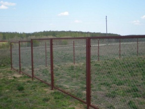 Забор из сетки рабицы в натяг секционный 12 метров